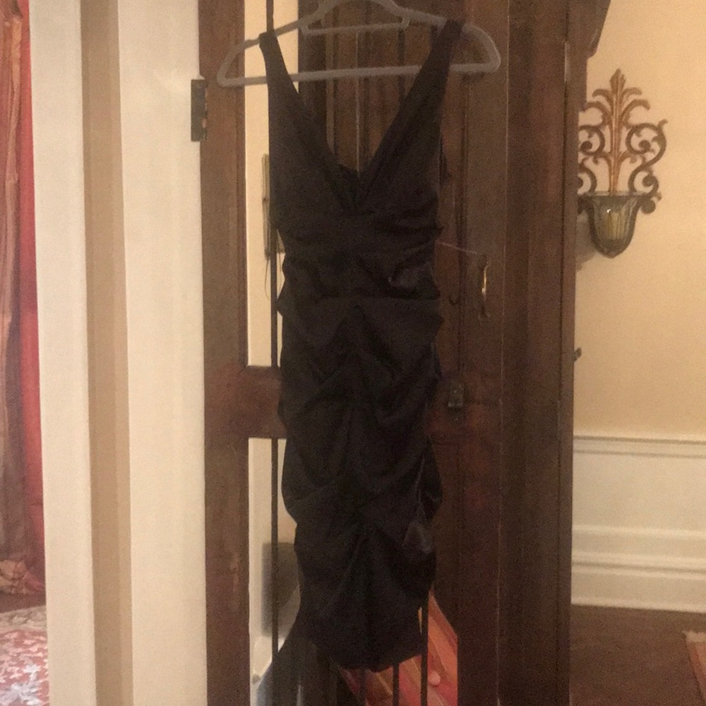 Sexy fitting Nicole Miller like cocktail dress